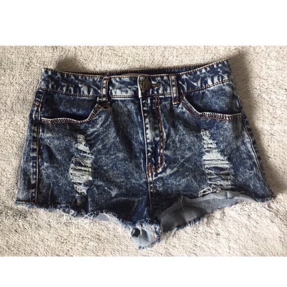 High waisted denim shorts - Picture 2 of 5